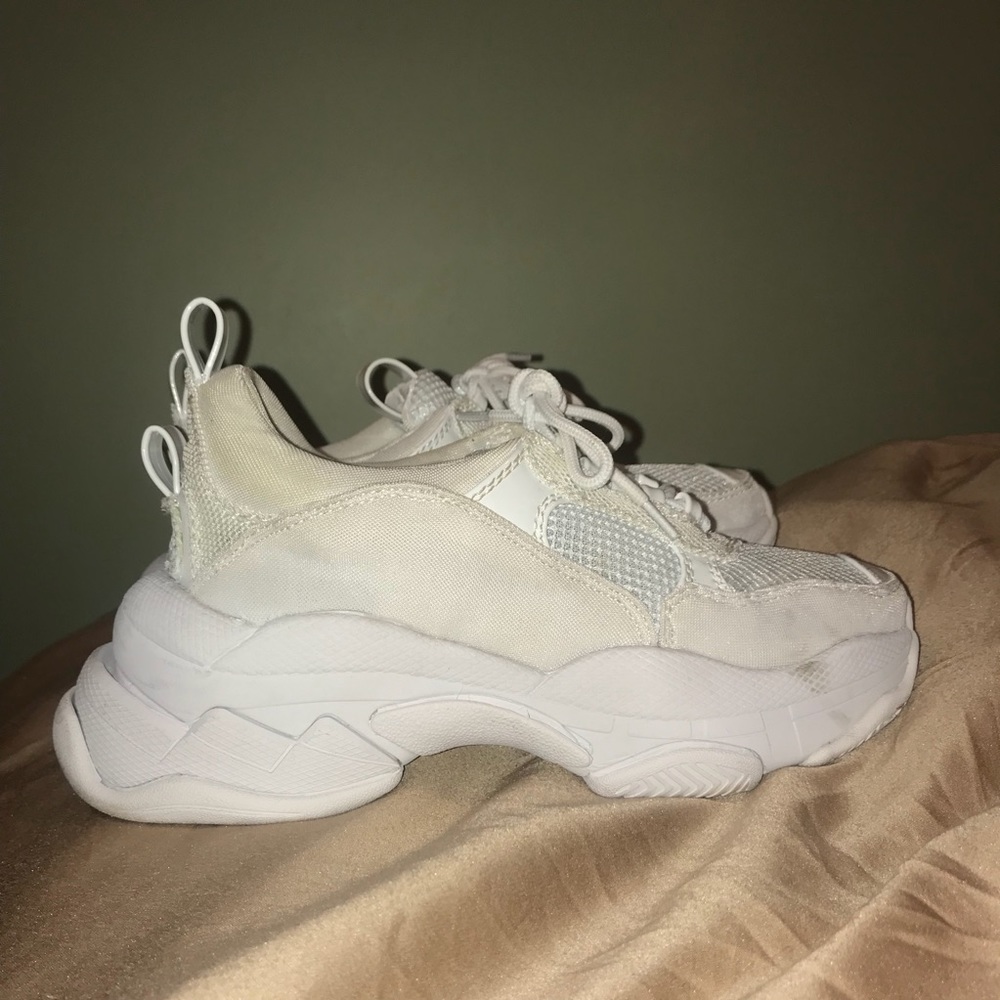 Chunky Sneakers - Picture 2 of 3